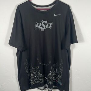 🔥🔥OKLAHOMA STATE COWBOYS Nike Dri-Fit Graphic Performance Tee - Mens 2XL - EUC
